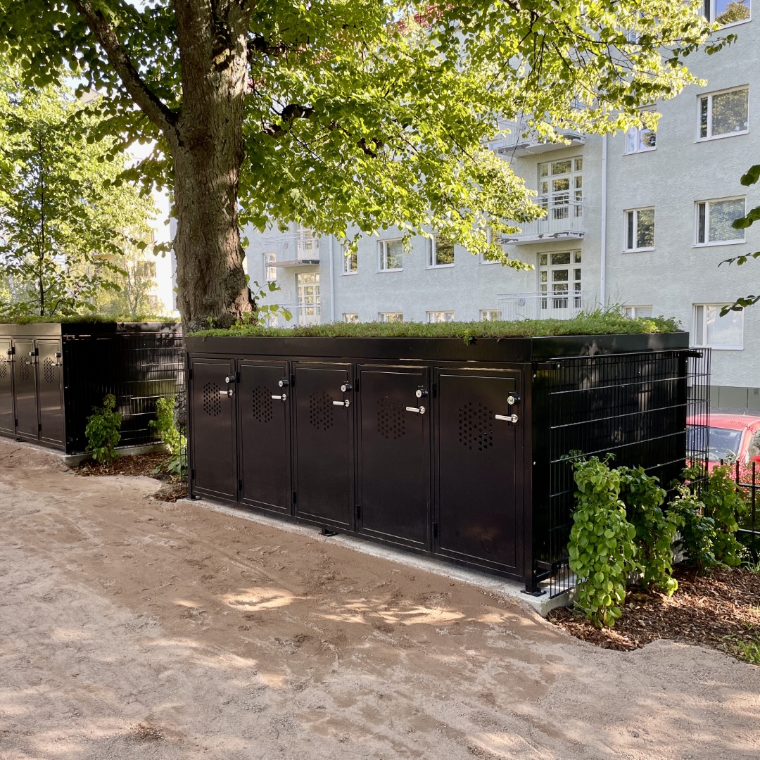 Falco Lok-Q pyöräkaapit asennettiin Helsinkiin Lauttasaaren kartanon piha-alueelle